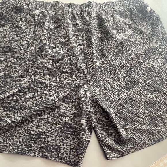 Zella Men's shorts - Picture 7 of 9
